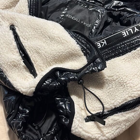 KENDALL & KYLIE Dublin Mixed-Media Sherpa Puffer Jacket - Picture 8 of 8